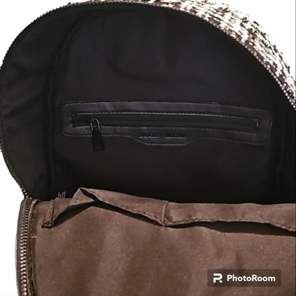 Badgley Mishka Big Diamond Quilted Backpack W/studs - Picture 3 of 8